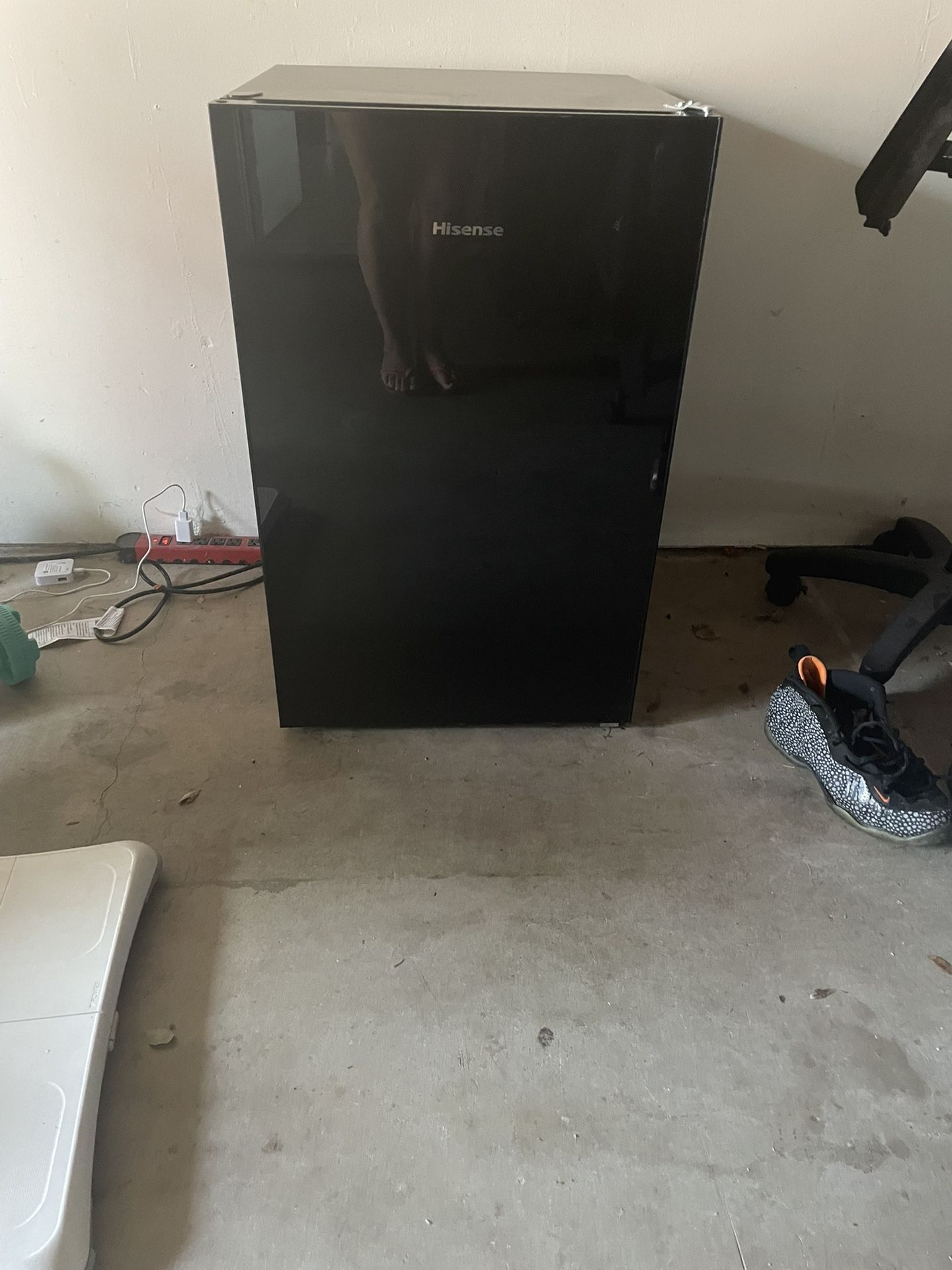 Hisense Xl Mini Fridge From Costco Like New