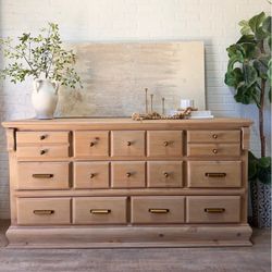 Vintage Solid Paine Wood Dresser 8 Drawer