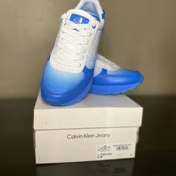 Clavin Klein Size 6M