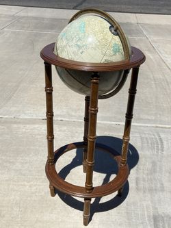 Vintage-like globe and stand