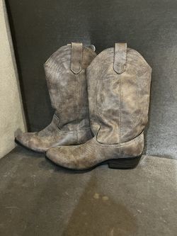 Woman’s Cowgirl Boots
