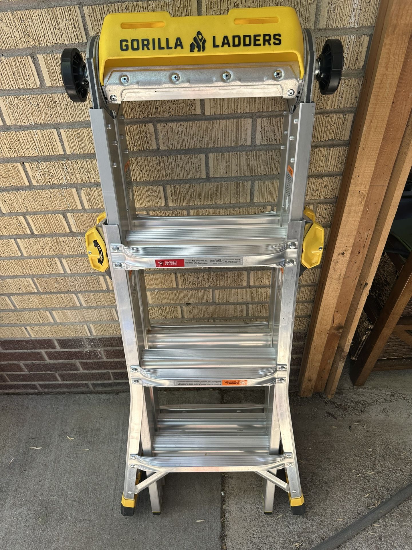 Gorilla Ladder 15ft Reach