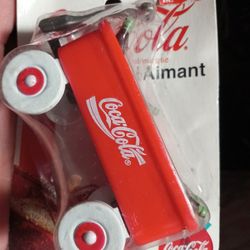 Vintage, Coca-Cola Wagon with Bottles and Ice Magnet, 1999 NIB