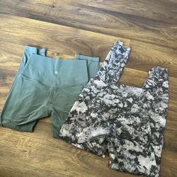 Lululemon size 4 leggings