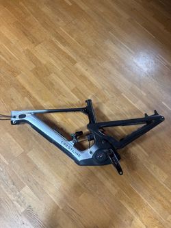 Crestline RS Signature Frame