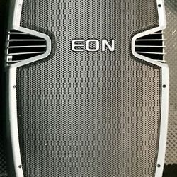 One JBL EON 315 Powered Speaker 