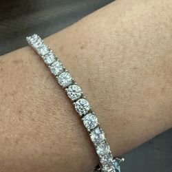 925 Sterling Silver Tennis Bracelet 8” 14.09 CTW VVSD Color