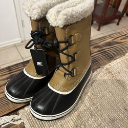 Brand New Water Proof Women’s Boots 