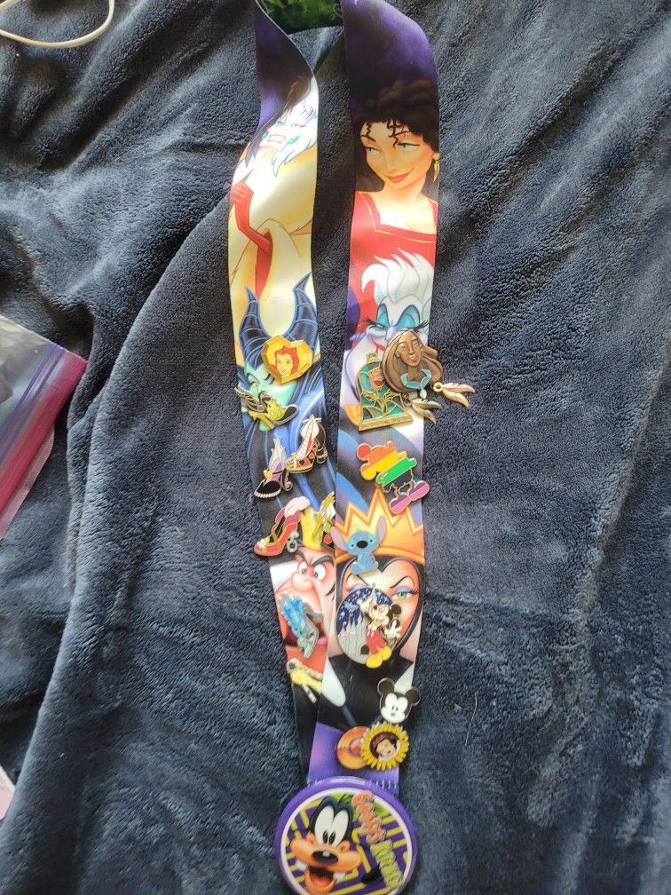 Disney Pin Trading Lanyard with 16 Pins