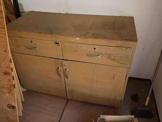 Wooden Storage Cabinet with Drawers