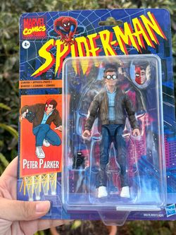 Marvel Legends Peter Parker retro series Action Figure