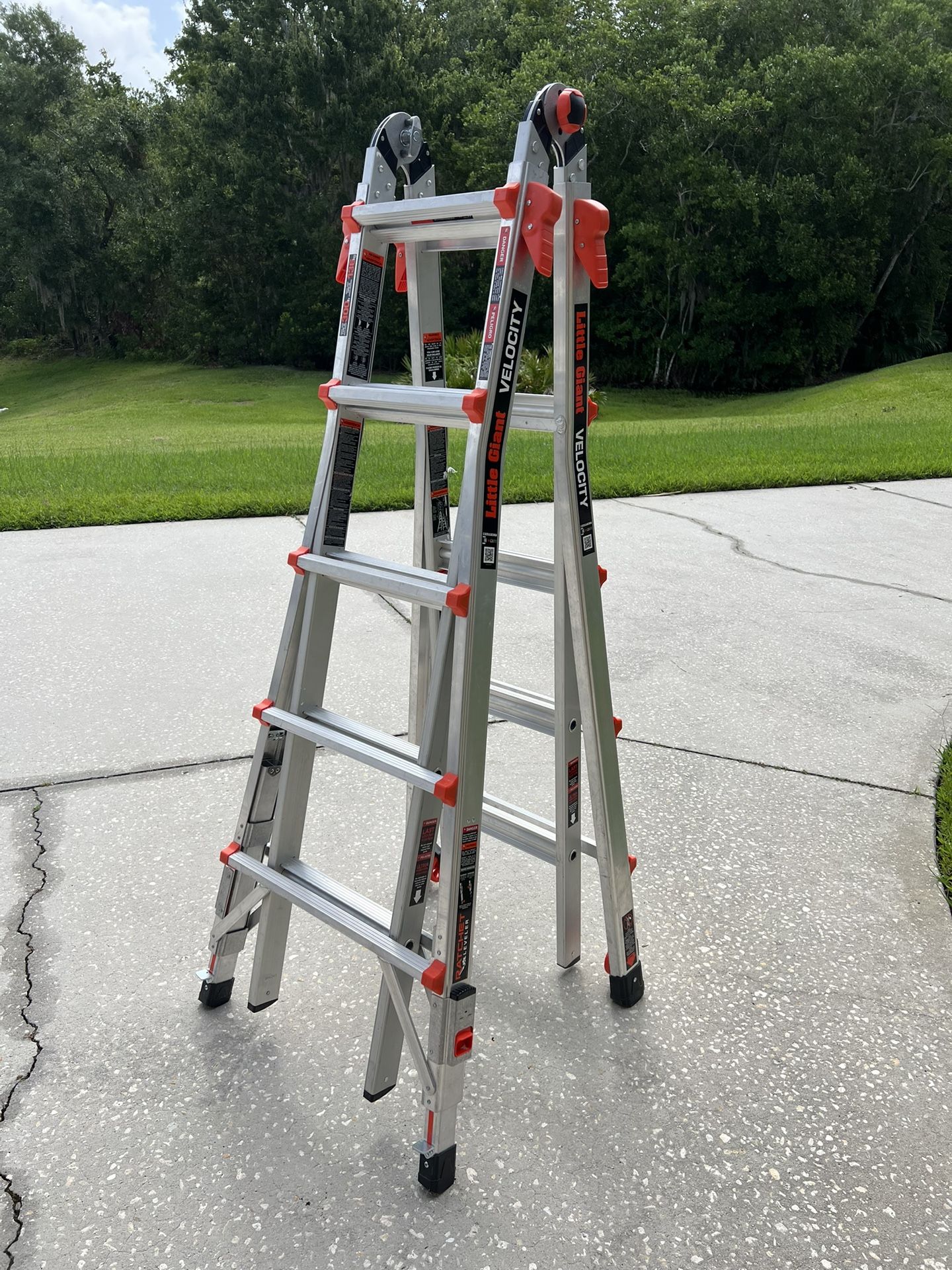 Little Giant 22 Lever Velocity Ladder As New