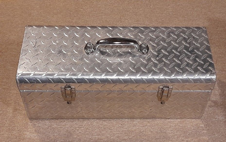 Diamond Plate Toolbox