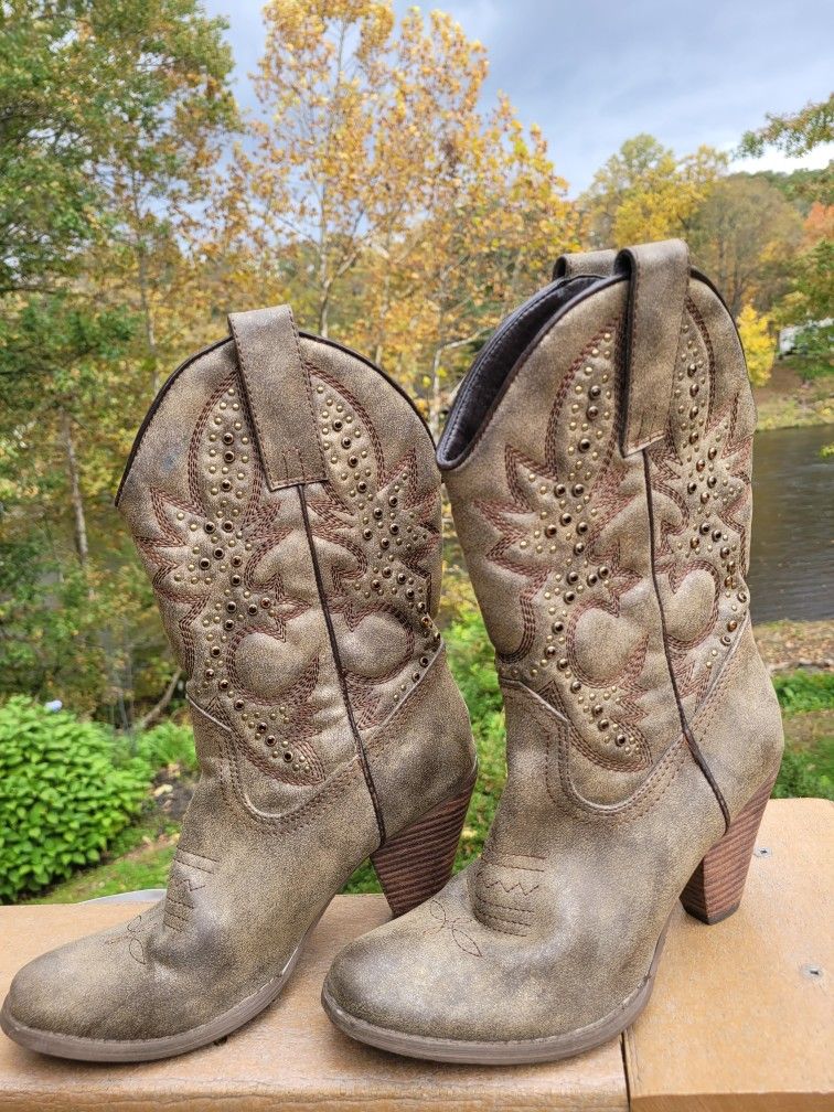 Very Volatile Heeled Cowboy Boots