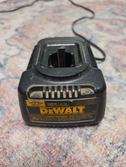 Dewalt DW9116 7.2-18v charger