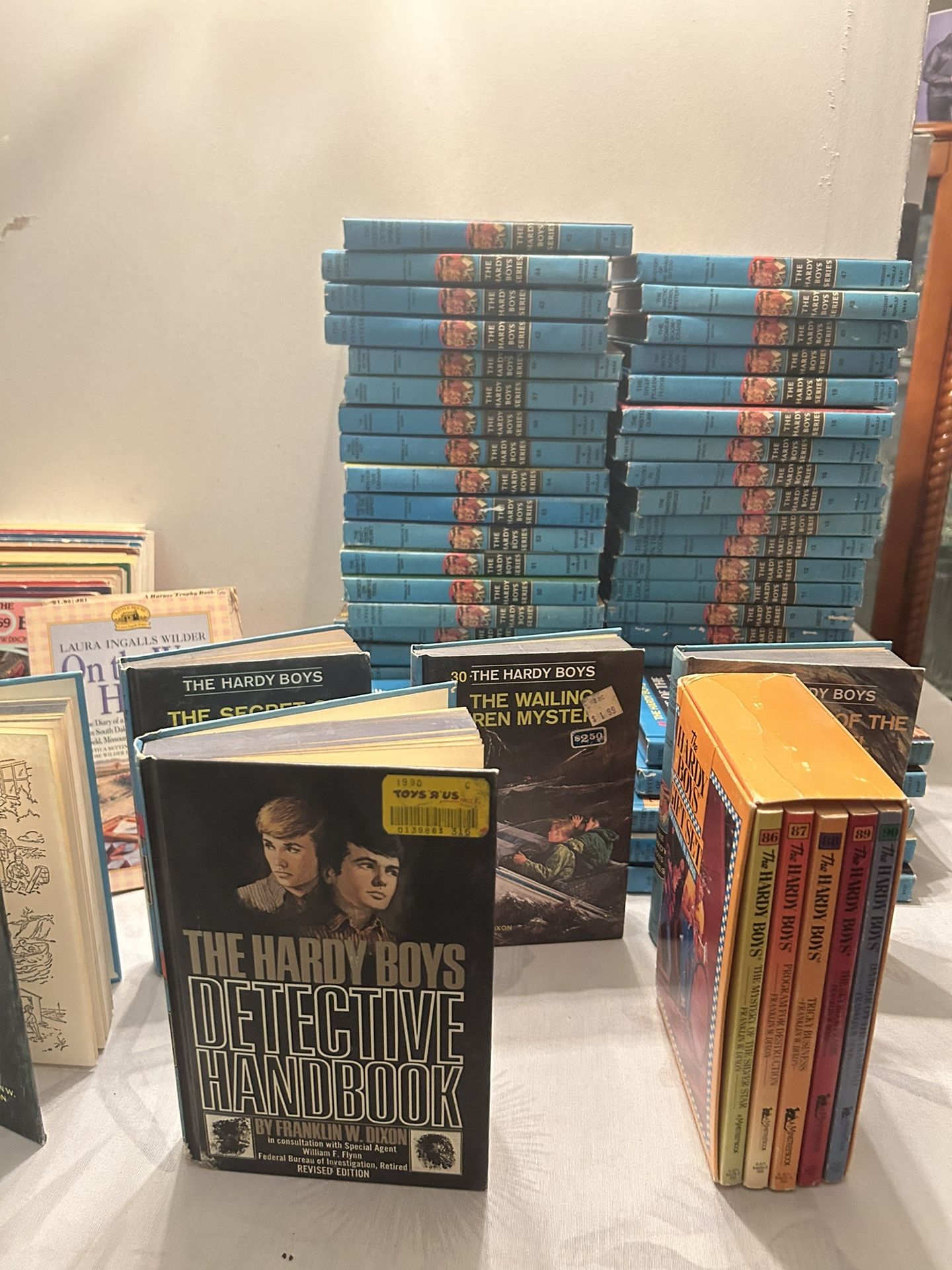 VINTAGE HARDY BOY BOOKS