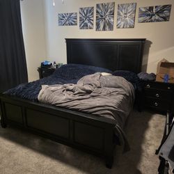 Cal-King Bed Set 2 Night Stands 1 Dresser