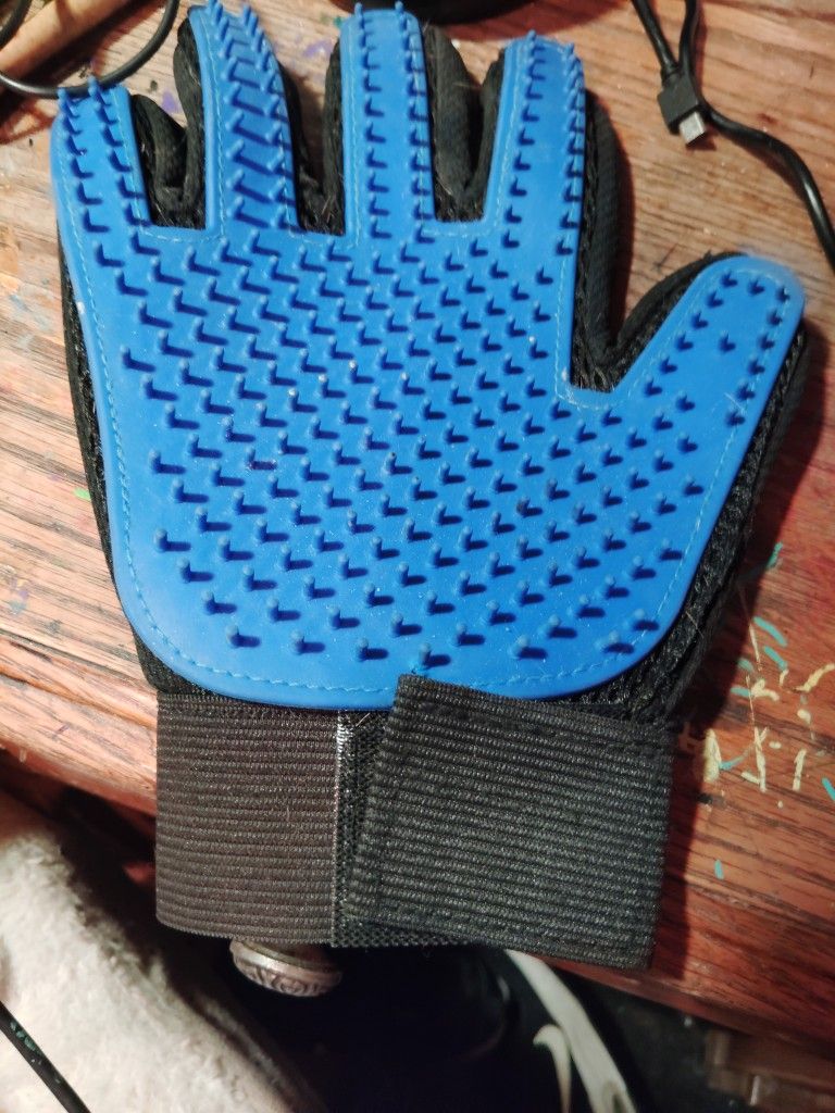 pet glove