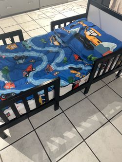 Toddler Bed + Mattress + Bed Sheets + Pillow & Blanket