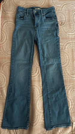 Levi 725 High Rise Bootcut