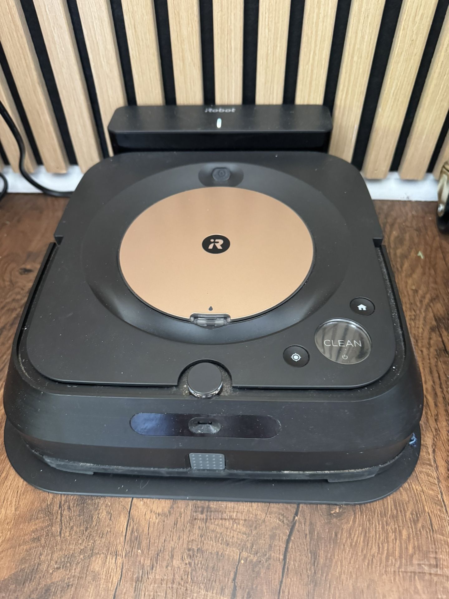 iRobot Braava Jet M6 Robot Mop - Black