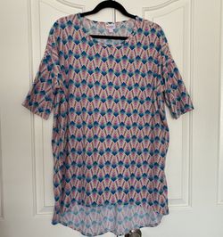 LulaRoe Irma Colorful Pattern Top/Tshirt