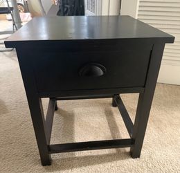 2 Black Night Stands