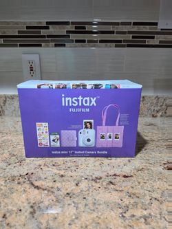 FujiFilm Instax Mini 12 Holiday Bundle