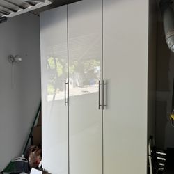 White Lacquer iKEA Closets (3)