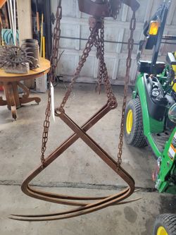 Antique Hay Grapple