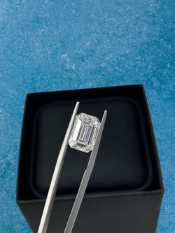 Big 5.09 Carat Emerald shape lab-grown diamond 💎