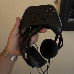Xbox Controller And Headset 
