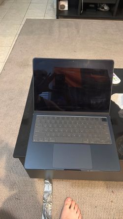 Apple Mac book air 13 inch