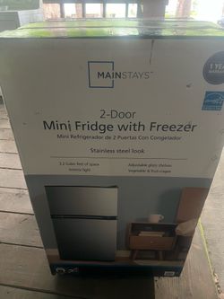 Mini fridge