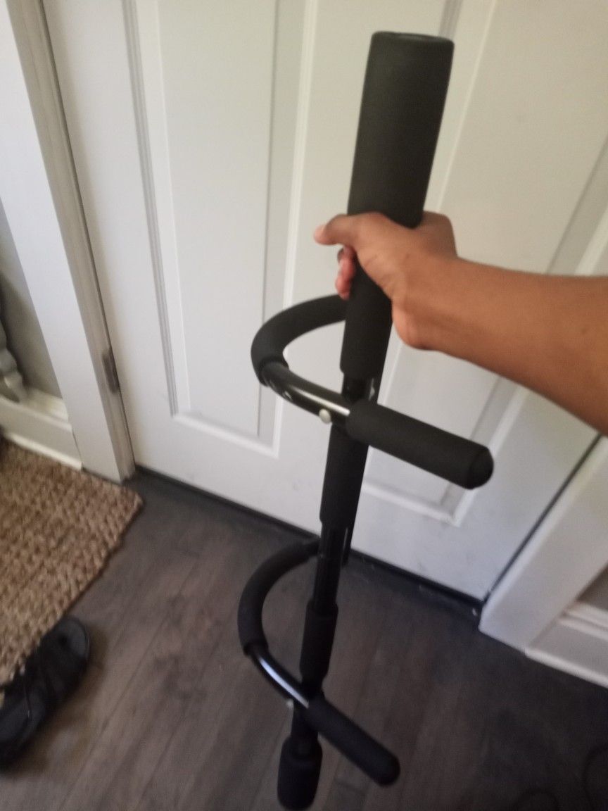 Wall Pull-up Bar