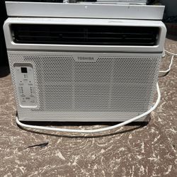 6000 BTU Toshiba Ac Window Unit 