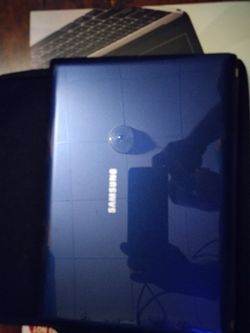 Samsung mini laptop  With Charger 