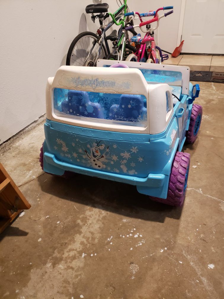 Frozen toy car