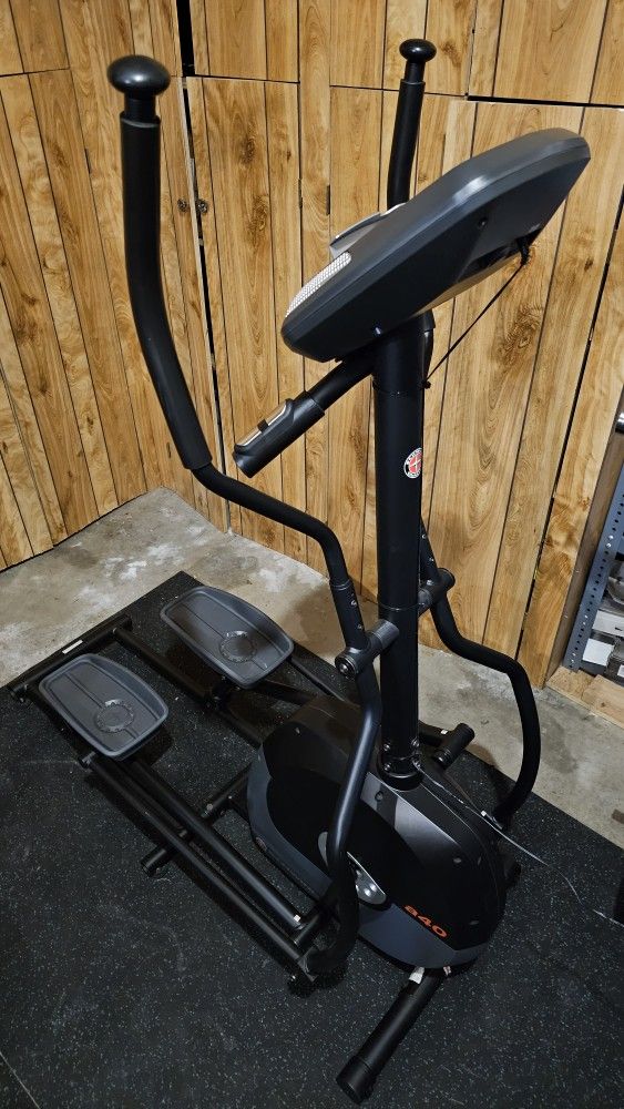 Schwinn Elliptical a40 Trainer
