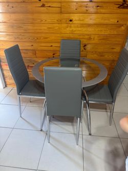 Dining set . Modern Stylish For Your Home! - Juego de Comedor ¡ Estilo Moderno Para su hogar !