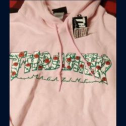 Women's Thrasher Sweater Size