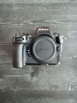 Nikon Z8 Bundle