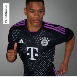 Bayern Munich Authentic Thomas Muller Jersey