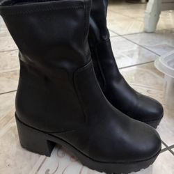 Black Ankle Boots 