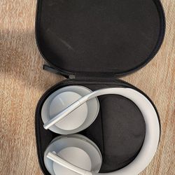 Bose 700 Noise Cancelling Headphones 