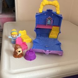 Cinderella Carrying Dollhouse 