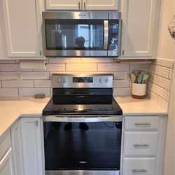 Stainless steel kitchen appliances set