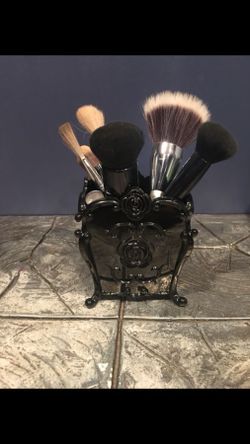 makeuo brush holder