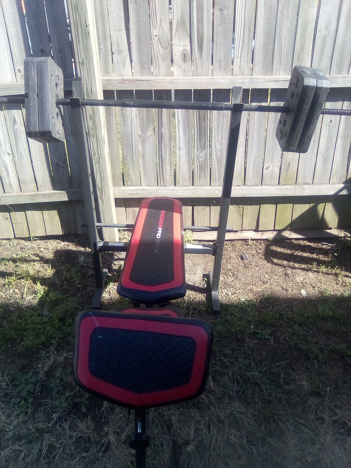 AB lounge Weight bench w/Barbell and weights
