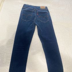 Women’s Levi Skinny Jeans